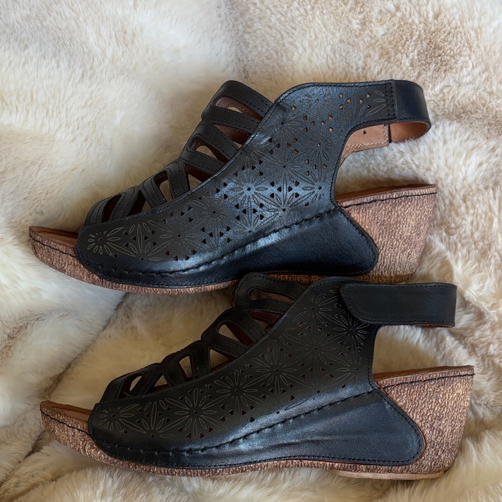 Spring Step wedge sandals